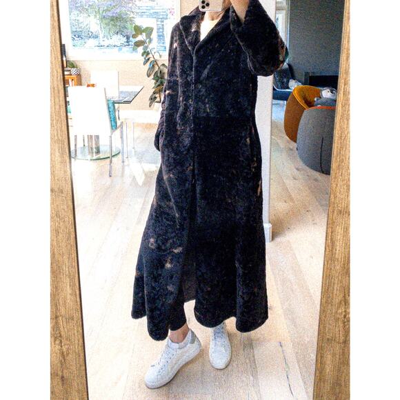 Olivieri Shearling Long Coat - Picture 1 of 12